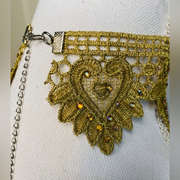 Handmade Lace Choker - Picture 2 of 6